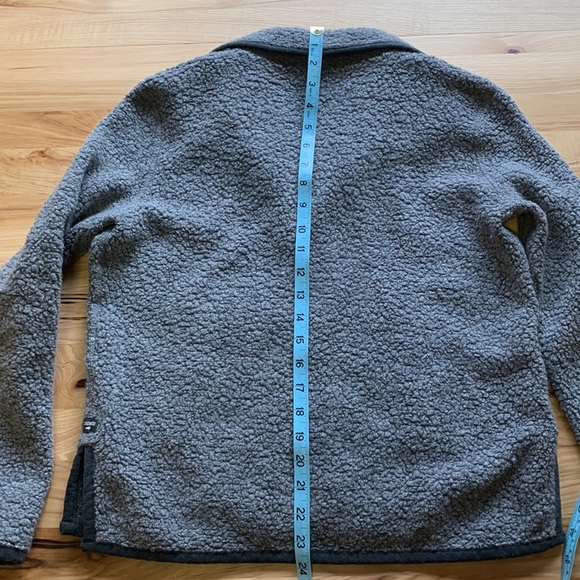 Toad & Co pullover. - Picture 9 of 10